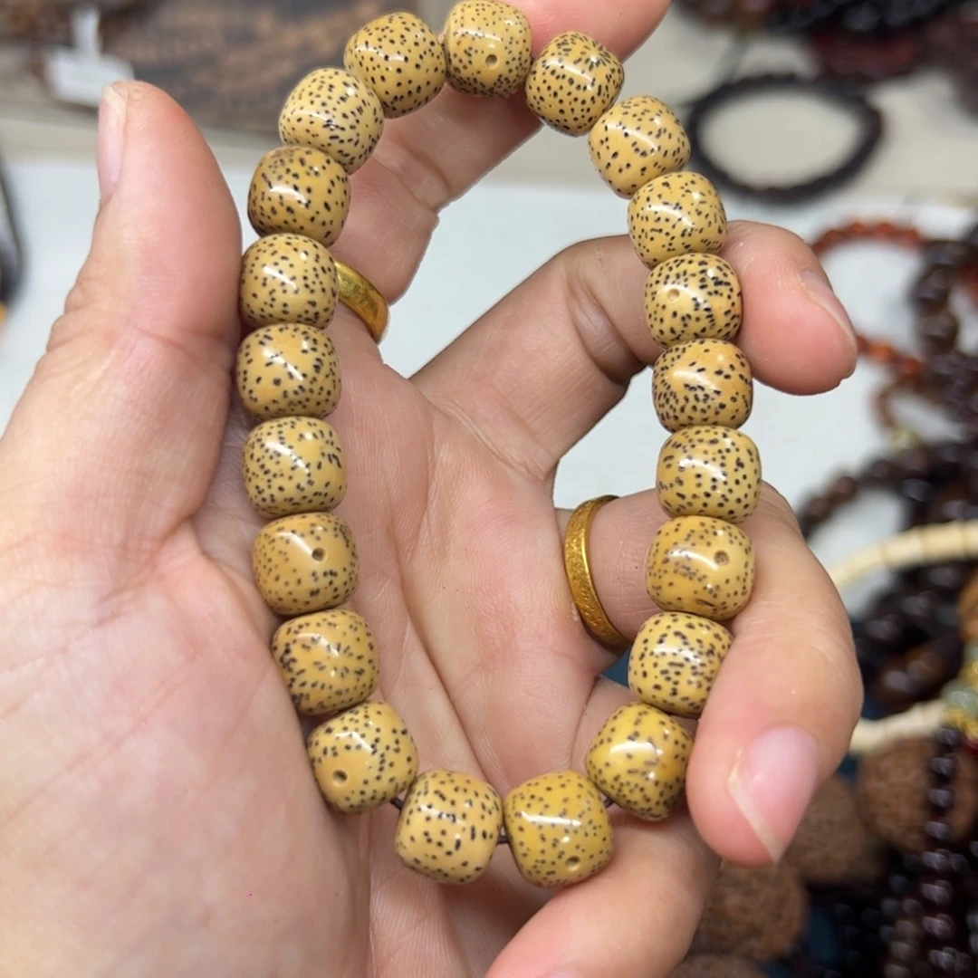 维腊木（绿檀）无事牌