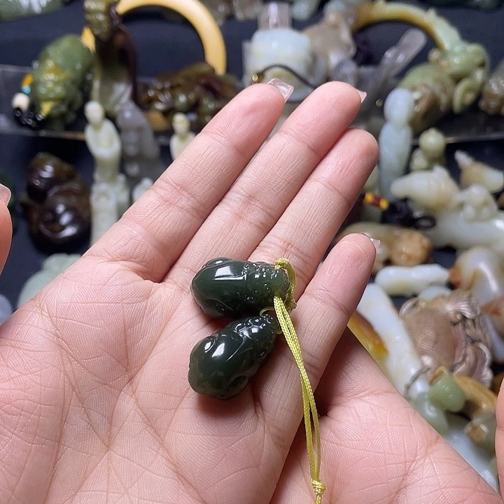 和田玉（糖玉）未镶嵌颈饰