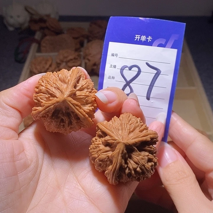 文玩核桃把件御龙三棱41左右