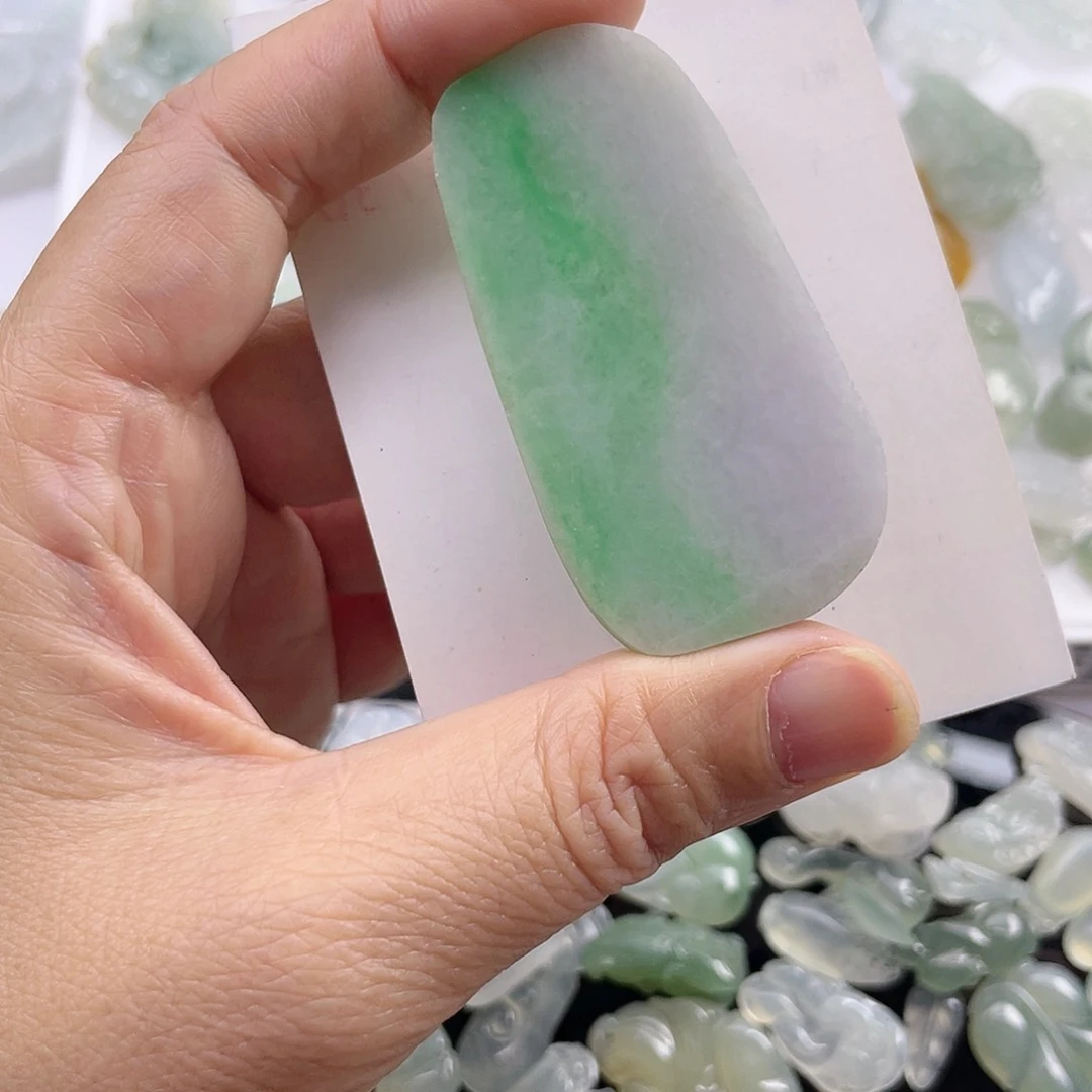 翡翠颈饰未镶嵌嘤****g吊坠