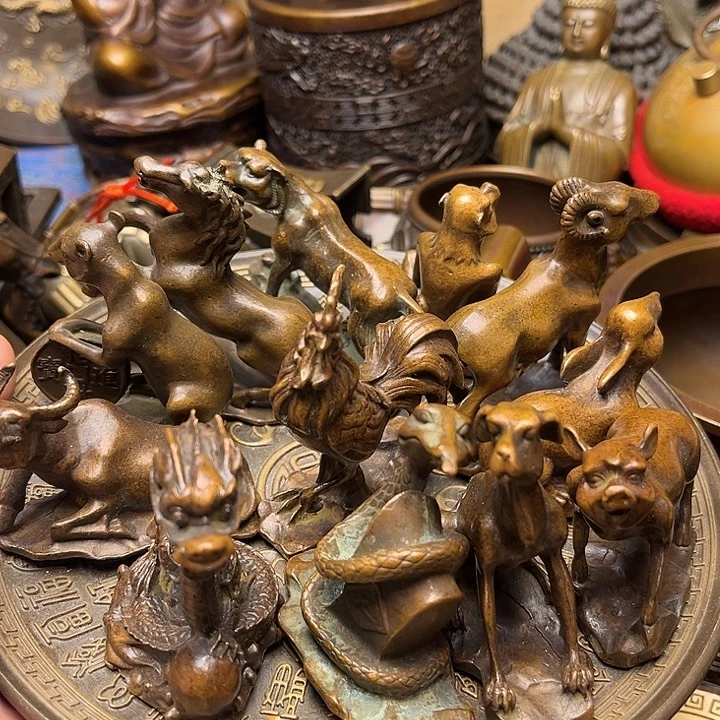 精美铜器批发档口