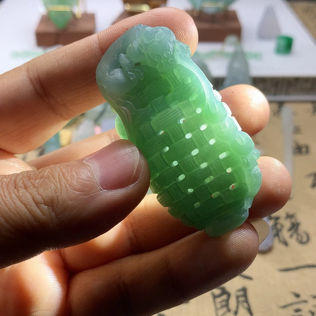 未镶嵌定制翡翠轻**写