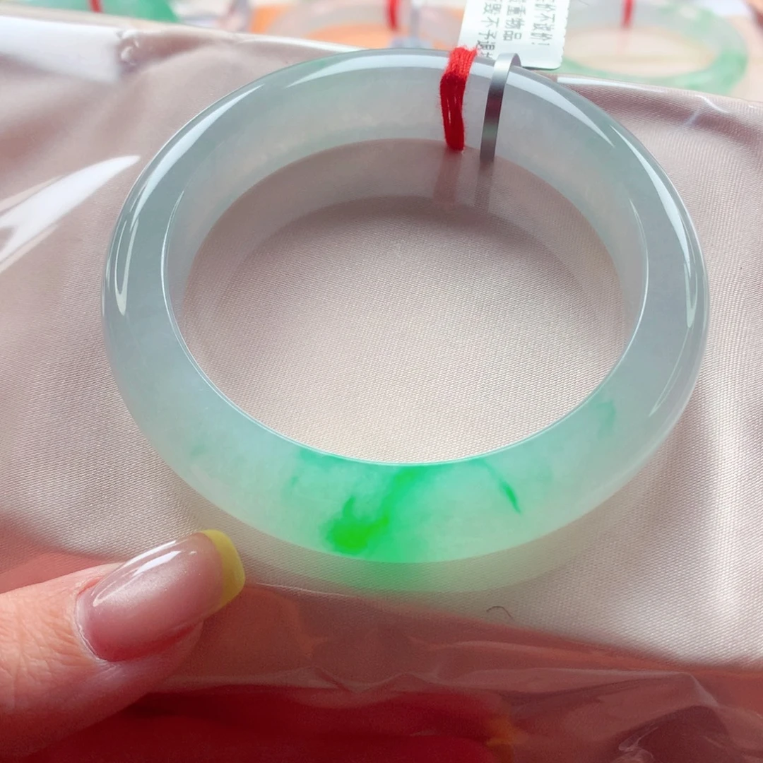 翡翠未镶嵌手镯55.7 冰阳绿起胶种色兼备 灵