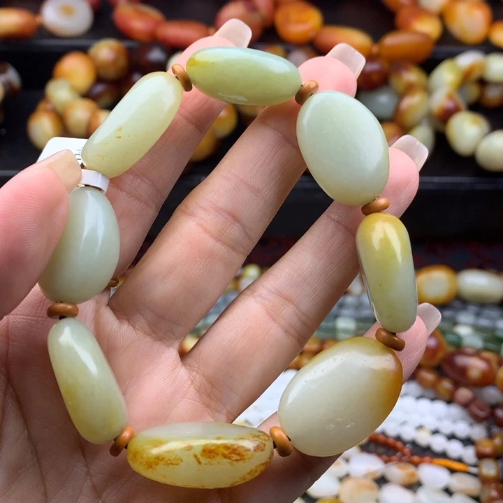 和田玉未镶嵌手链