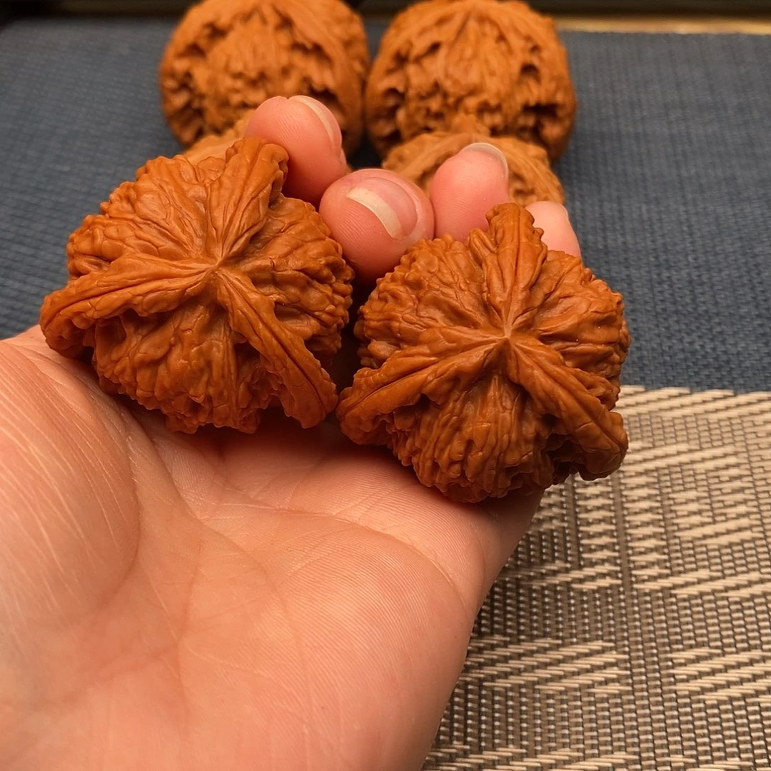 用***1吊坠文玩核桃三棱