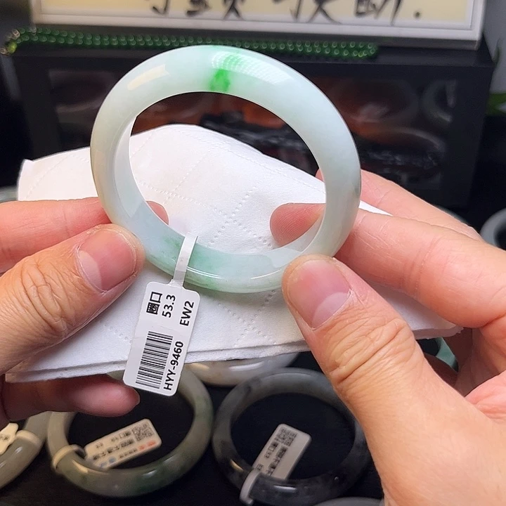 翡翠未镶嵌手镯手镯