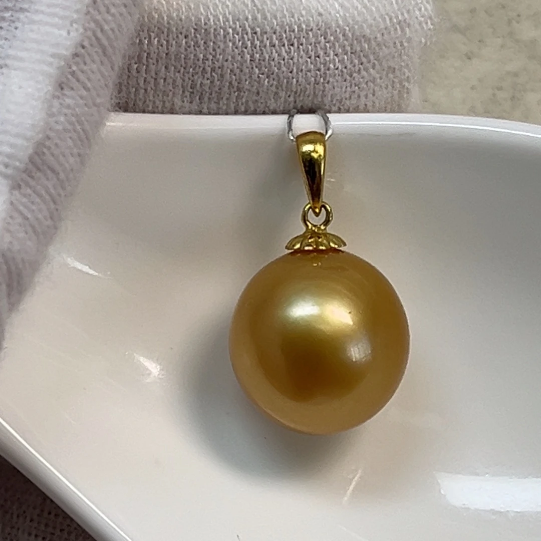 18K金镶嵌海水珍珠吊坠(不含链)12.8mm