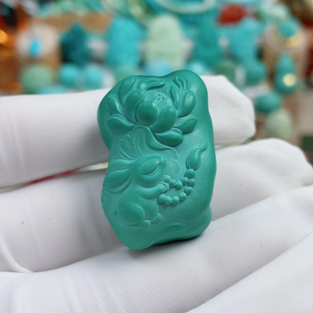 绿松石未镶嵌珠宝奇石