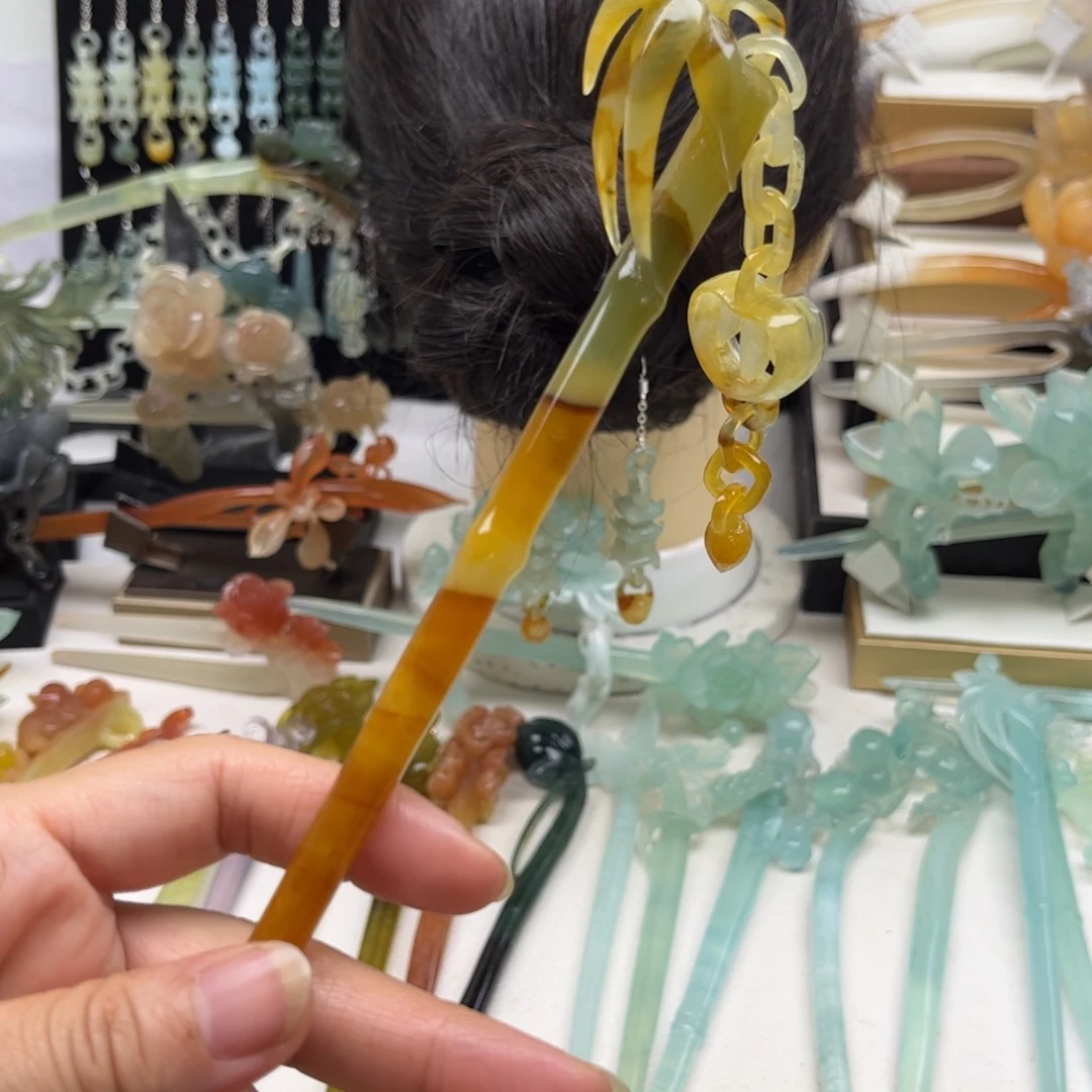 在***A未镶嵌蛇纹石玉发簪