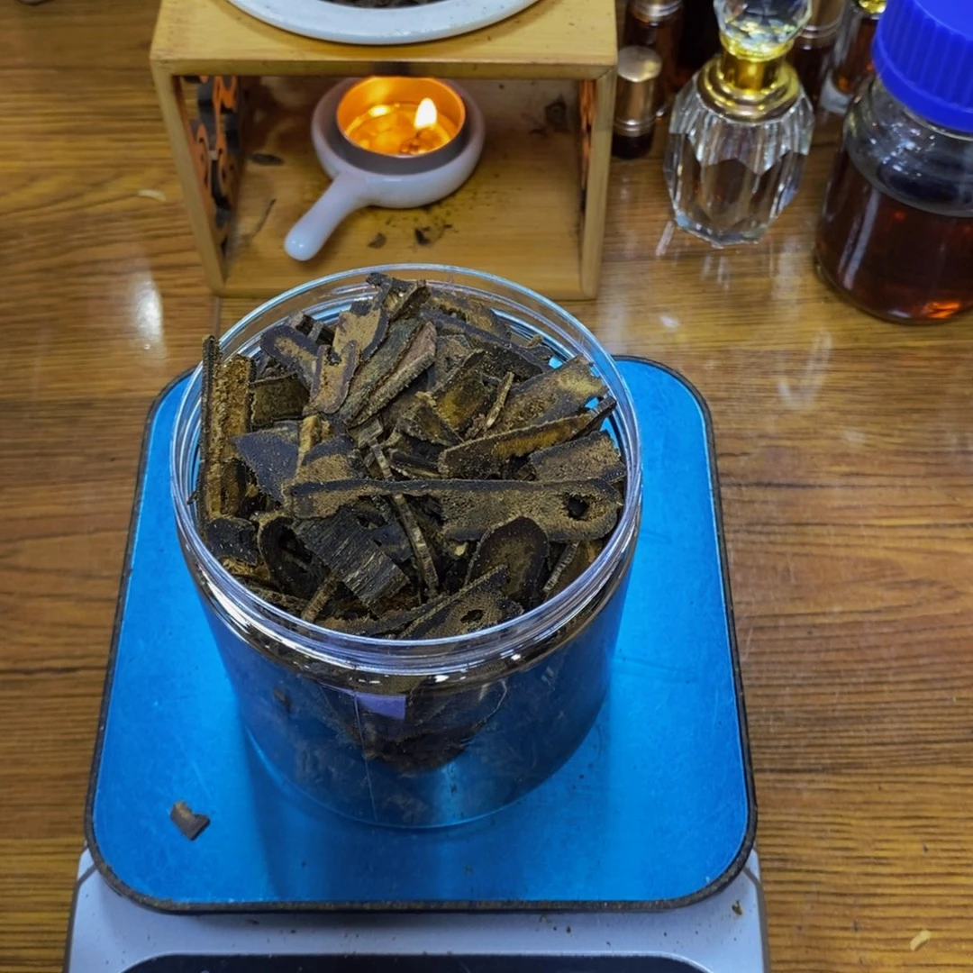 飞***翔沉香碎屑沉香棋楠张勺子碎料100克