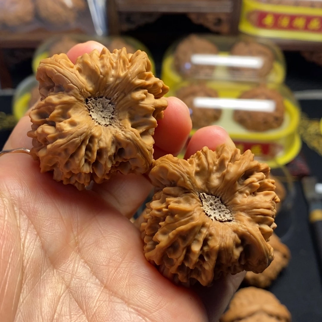 把件桃核龙门涧大凹底41