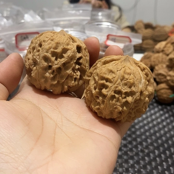文玩核桃吊坠长*门墩45尖小磕碰