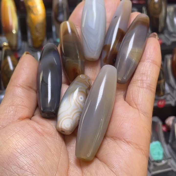 玛瑙/玉髓颈饰未镶嵌苏***木