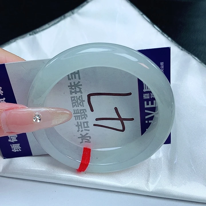 翡翠手镯未镶嵌缅甸天然a货翡翠手镯