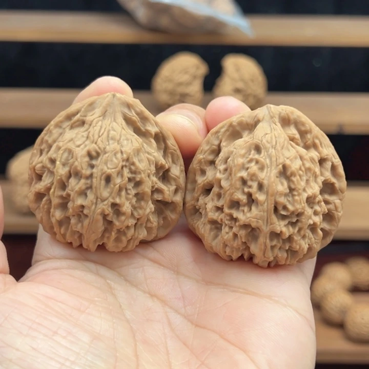 吴***闯涿鹿南京石文玩核桃