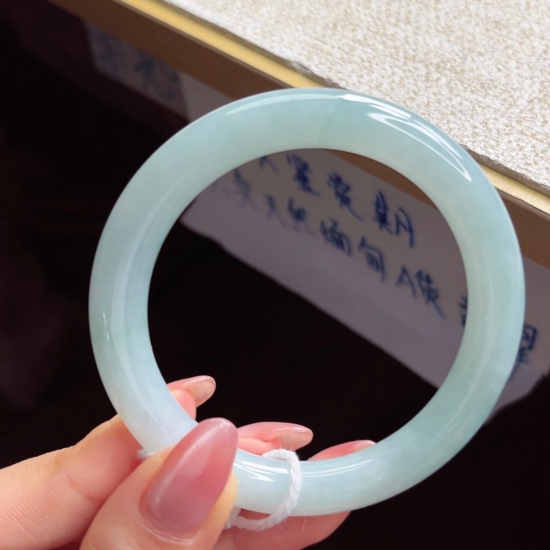 翡翠未镶嵌手镯手镯