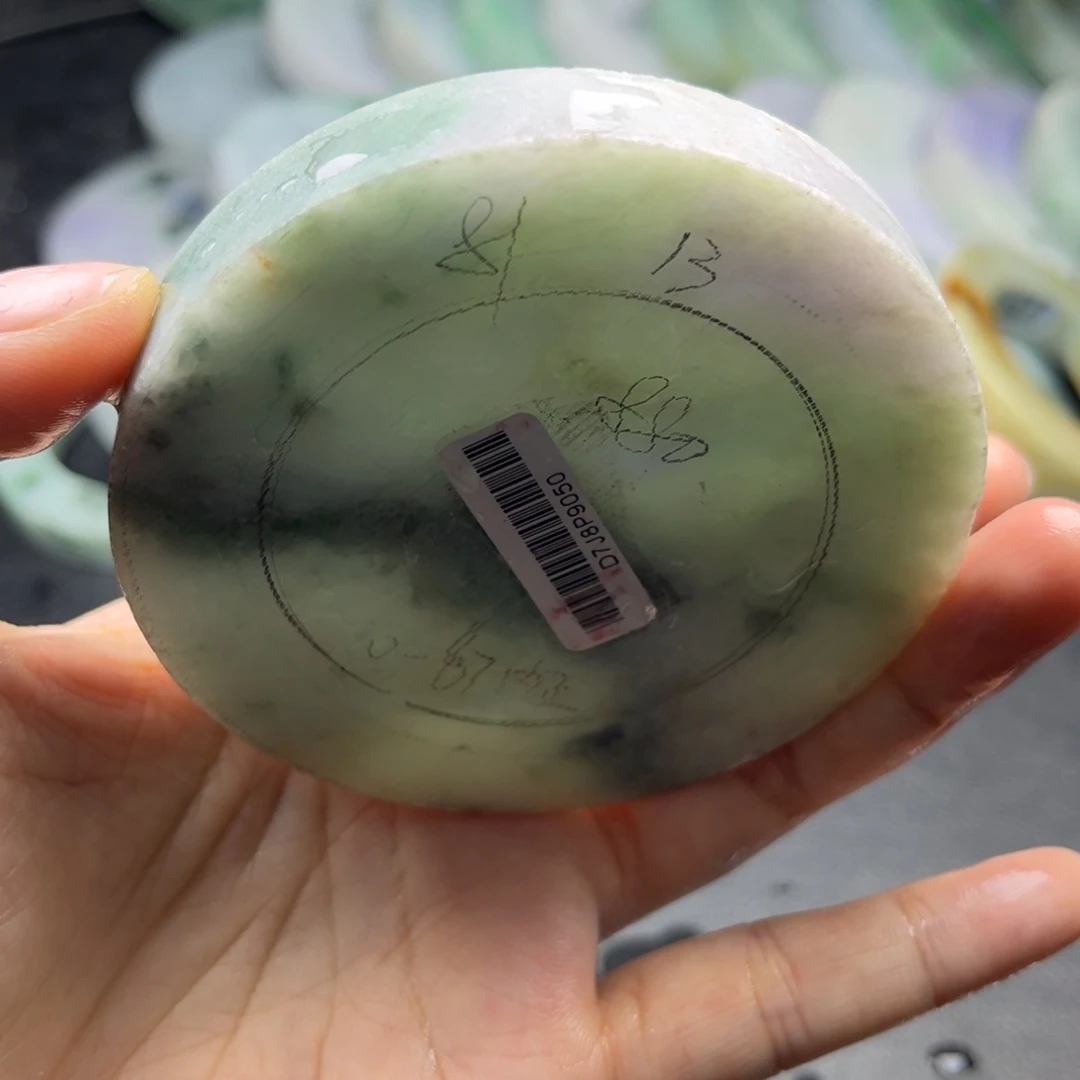 未镶嵌翡翠手镯定制翡翠