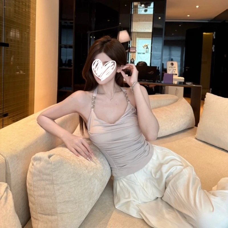 2025年夏季新款气质淑女金属链条美背褶皱收腰挂脖背心百搭女上衣