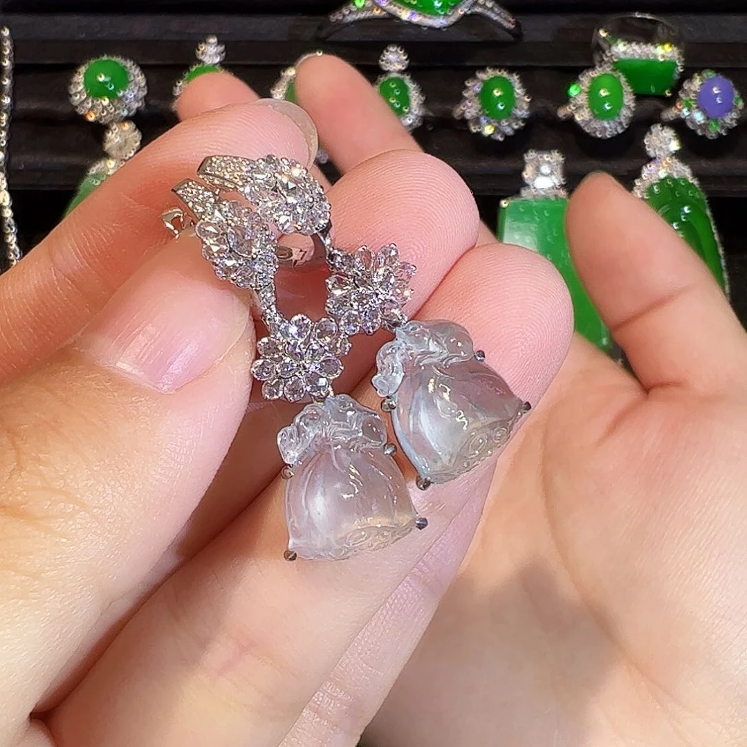 翡翠18K金镶嵌耳饰莲蓬