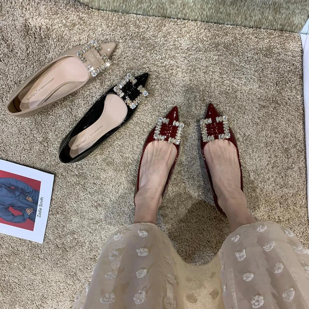 尖头平底鞋女单鞋2024春秋低跟软底漆皮浅口瓢鞋四季鞋大码女鞋41