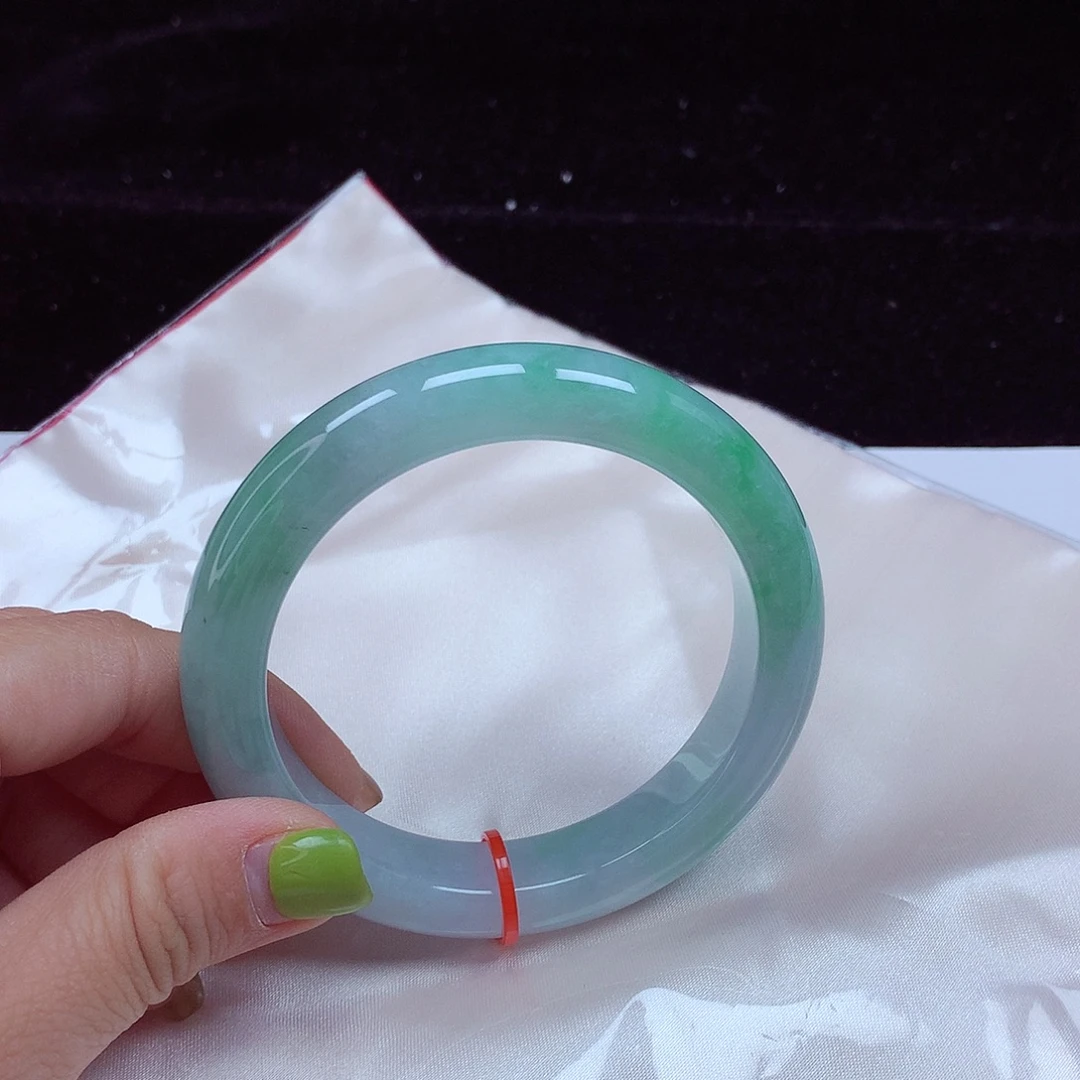 翡翠未镶嵌手镯圈口60