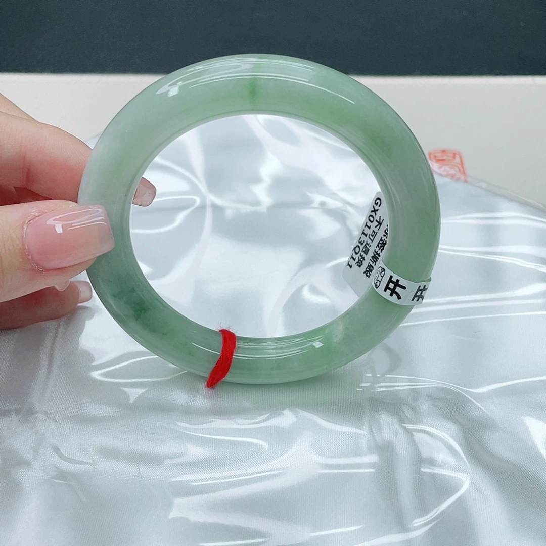 翡翠手镯未镶嵌圆57,5