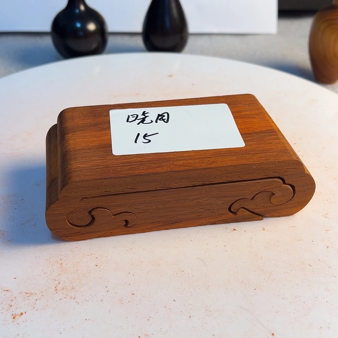 晓****非洲紫檀（红花梨）