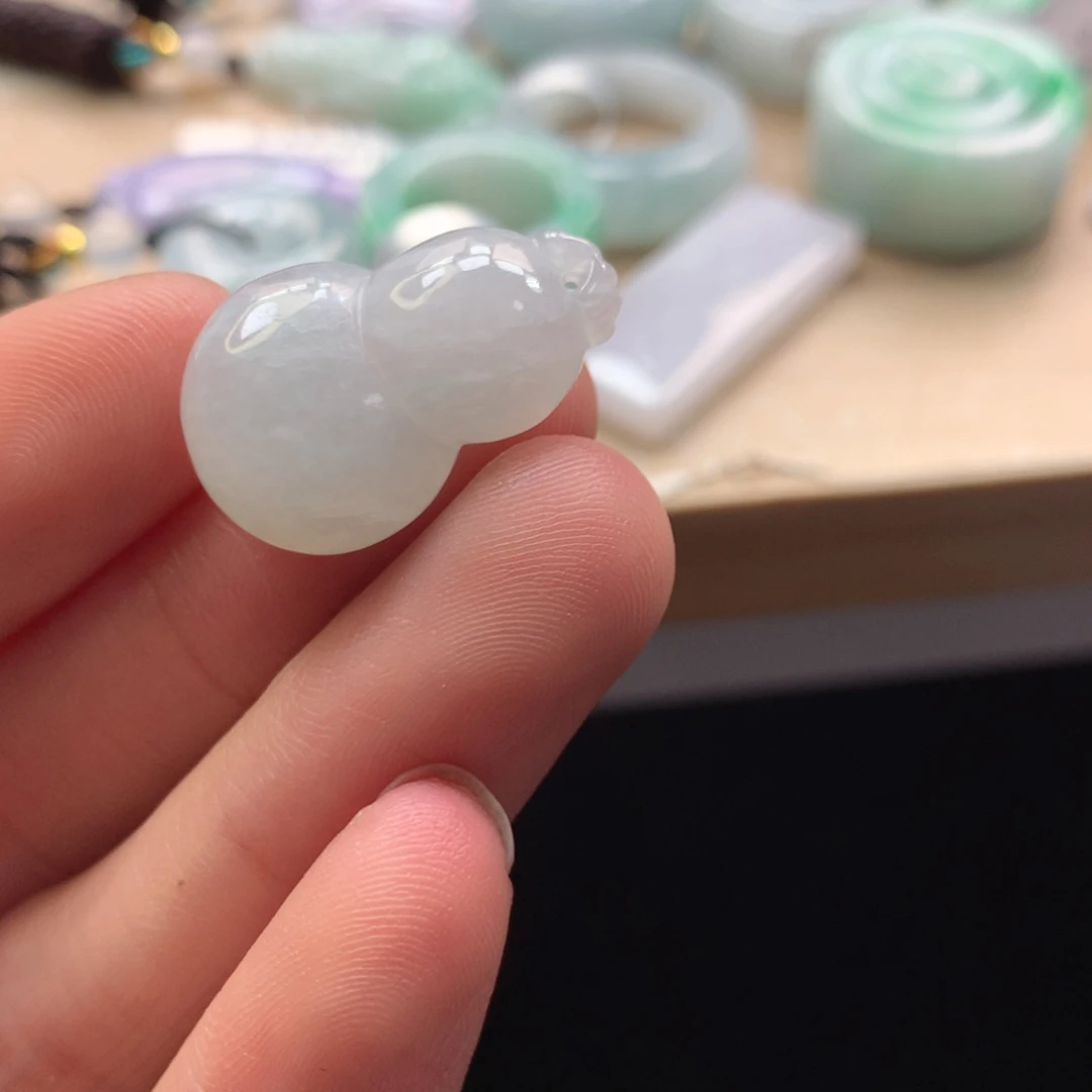 颈饰未镶嵌翡翠吊坠