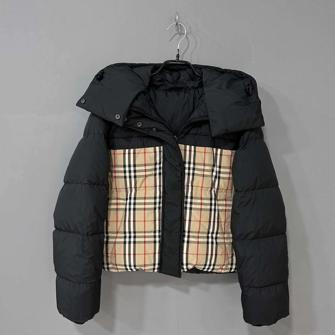 99新 BURBERRY/博柏利 战马刺绣格纹双面穿羽绒服/m码/71788