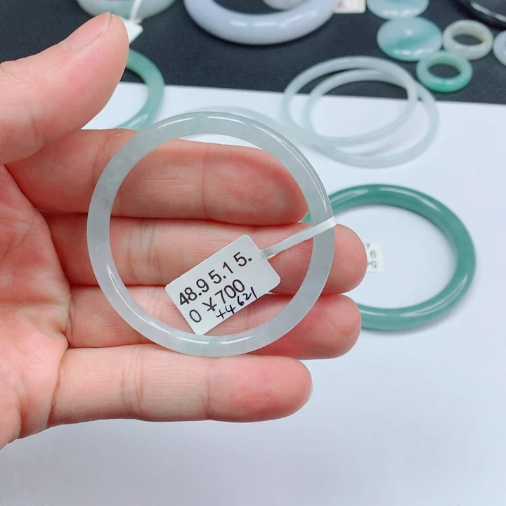 翡翠未镶嵌手镯48-49叮当