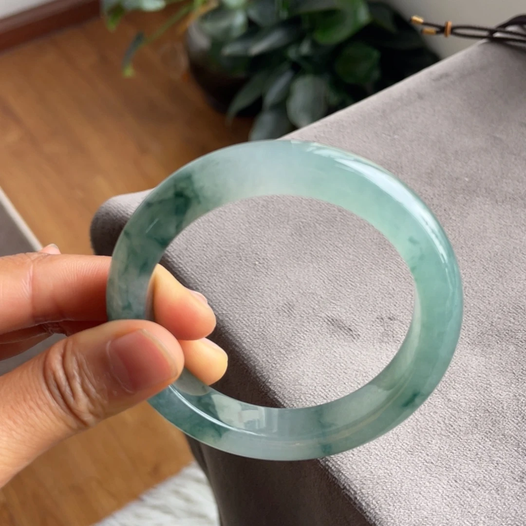 未镶嵌手镯翡翠冰飘花