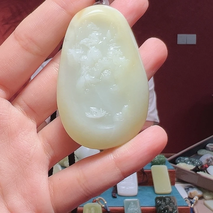 和田玉未镶嵌颈饰