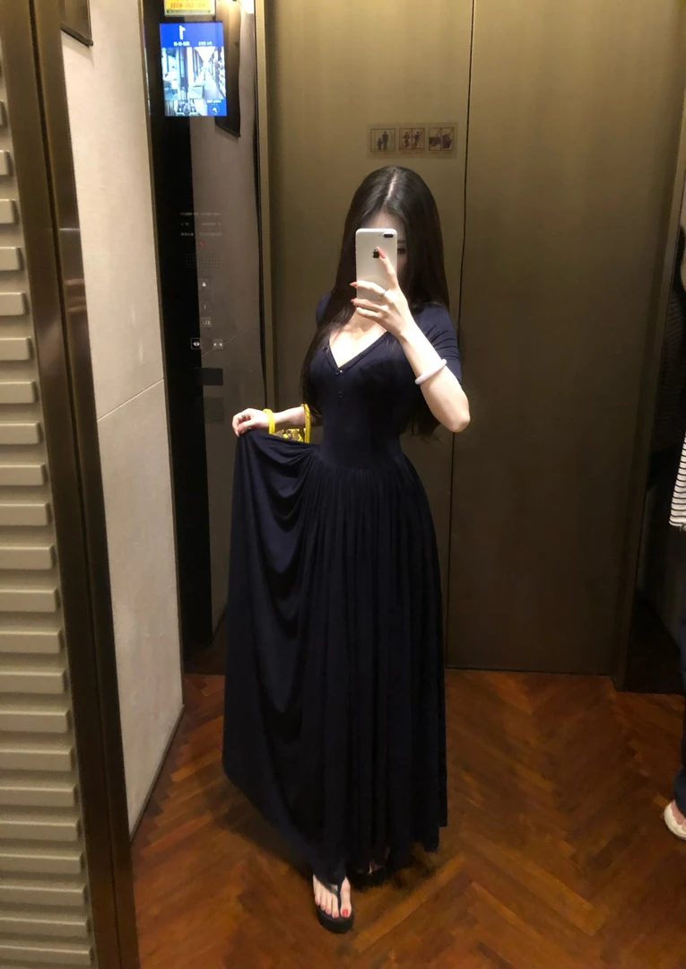 【五美丽】夏季新款丝质拼接大摆拖地短袖黑色连衣裙加长裙女WX0054