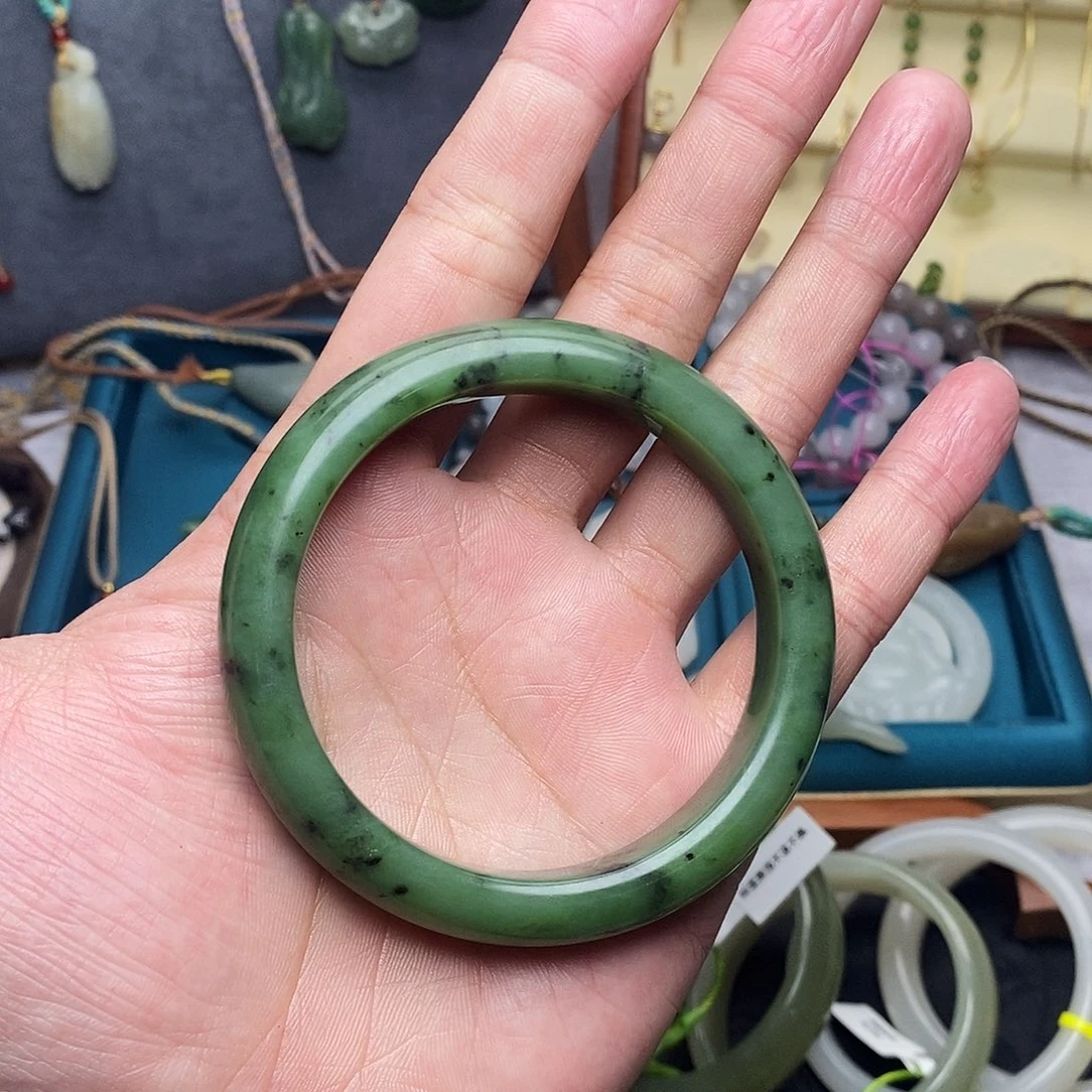 和田玉未镶嵌颈饰圈口61.3