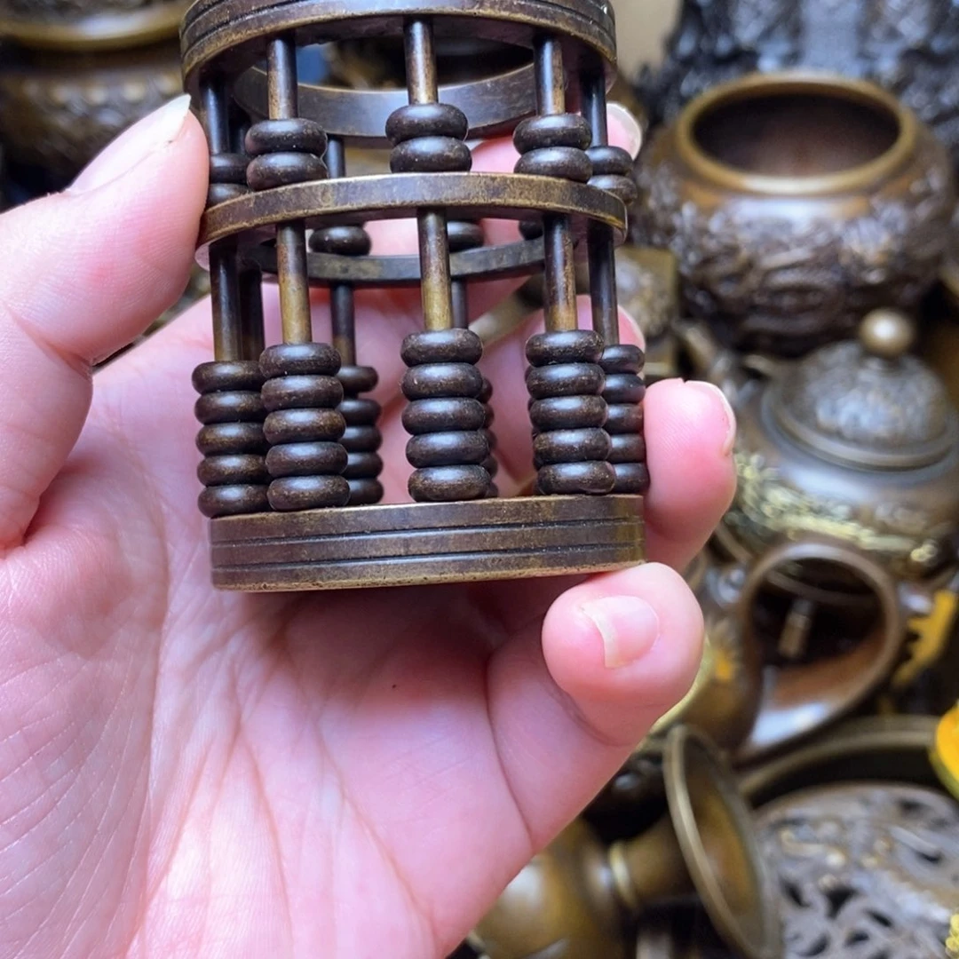 铜器摆件做工精良