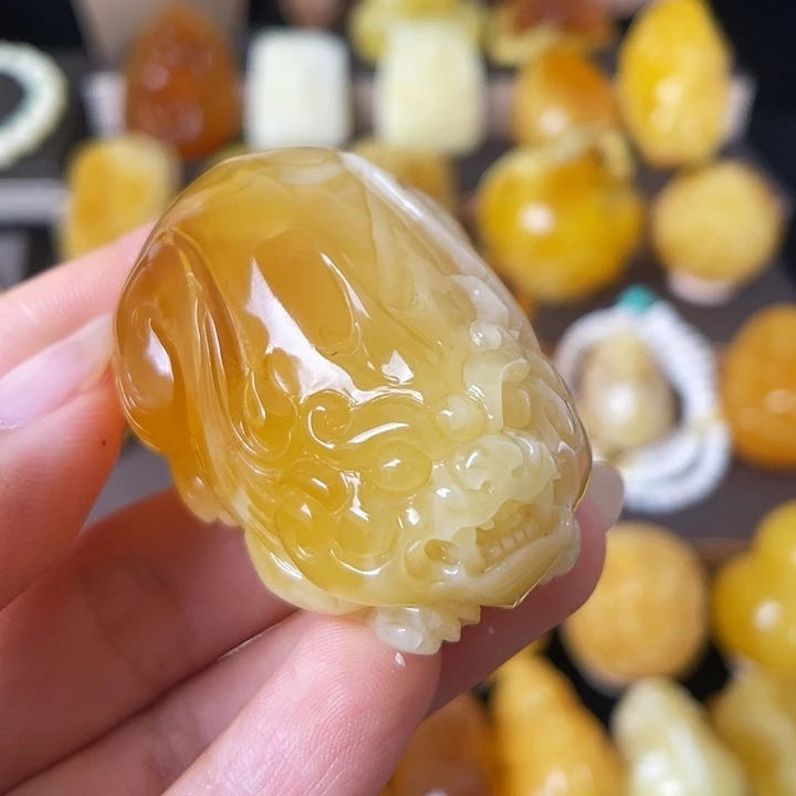 琥珀未镶嵌珠宝奇石