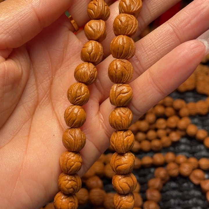 C***菩提籽类龙纹桃枭挂件