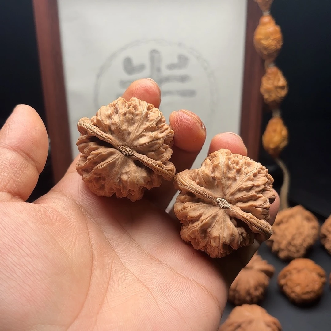 吊坠文玩核桃48大粗筋