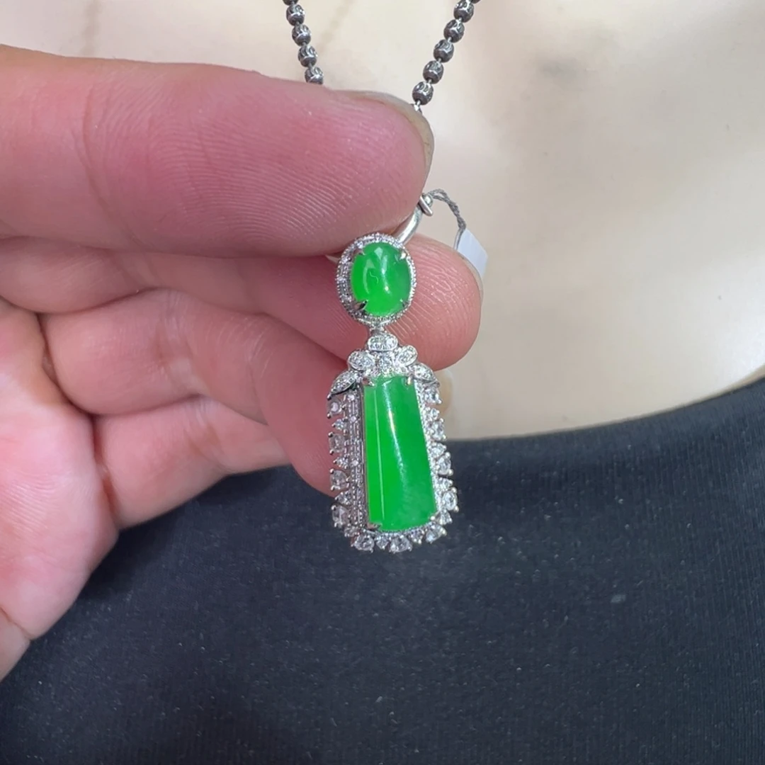 翡翠18K金镶嵌吊坠(不含链)