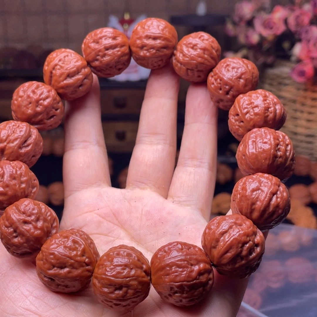 ****a文玩核桃手串秋子