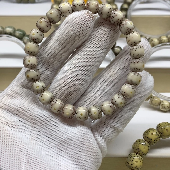 手串星月菩提16号 一线天通体9/8