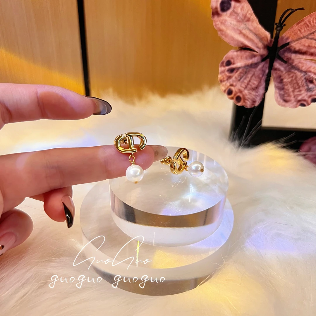 铜合金耳饰 字母小众轻奢珠珠耳环