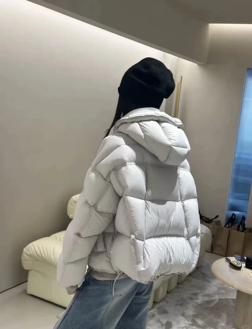 90白鸭绒羽绒服女2025冬新款初冬季独特超好看韩系短款