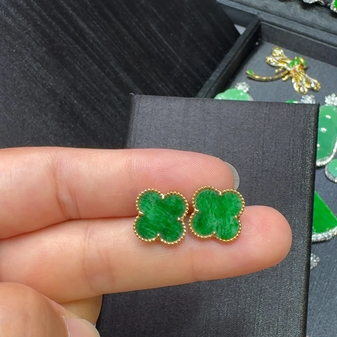 18K金镶嵌翡翠耳饰