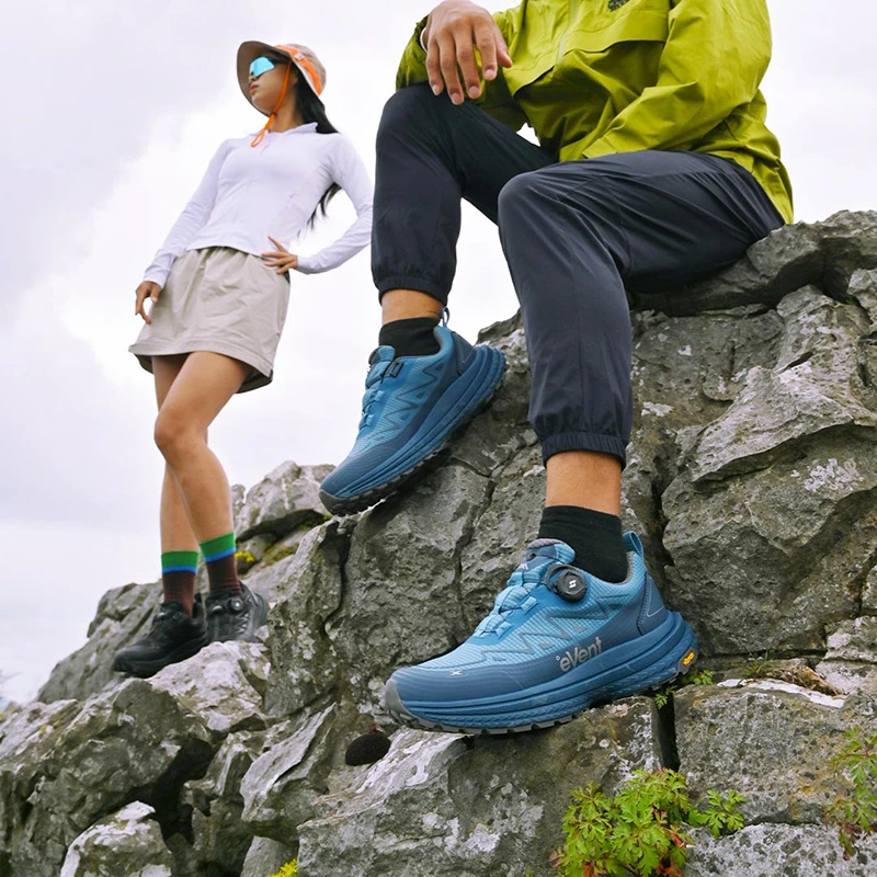 天越户外登山鞋防水旷野V底旋钮扣低帮户外徒步鞋男女鞋防撞C211