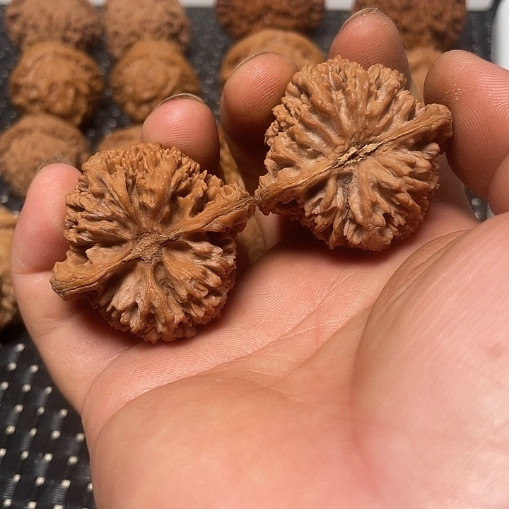 文玩核桃吊坠A***r42满天星狮子头