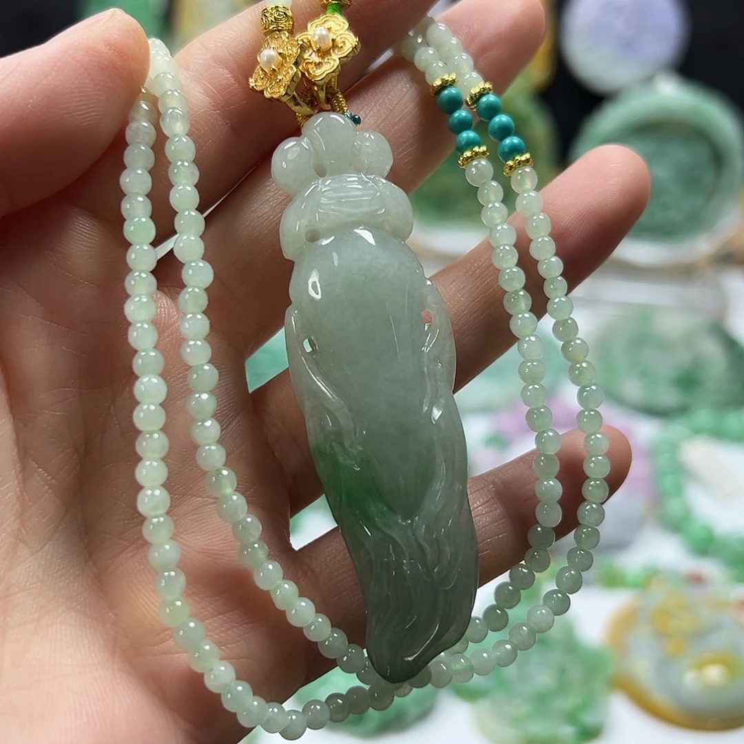 翡翠未镶嵌颈饰吊坠