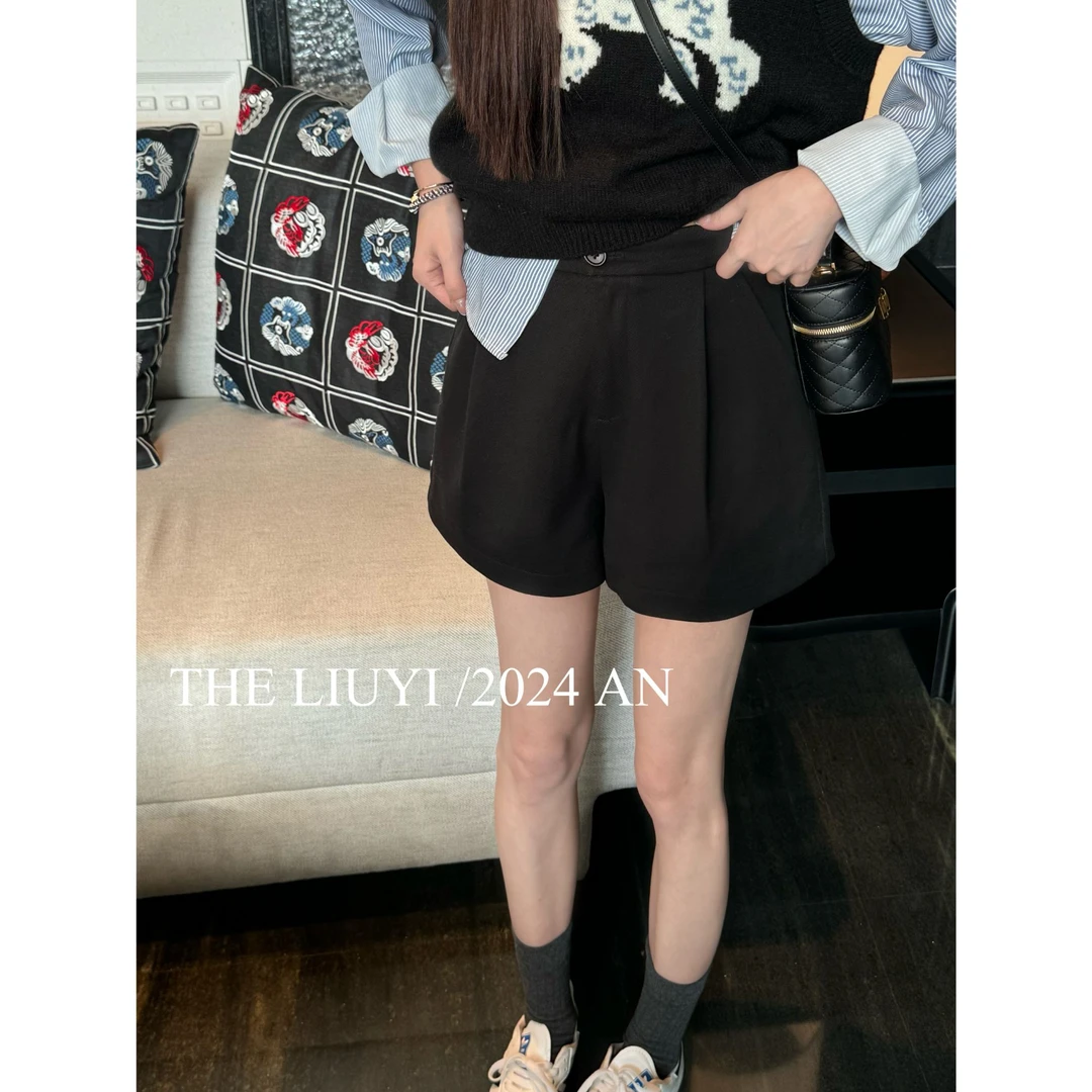 【LIUYI】搭配王~秋冬高腰A字磨毛西装短裤47287