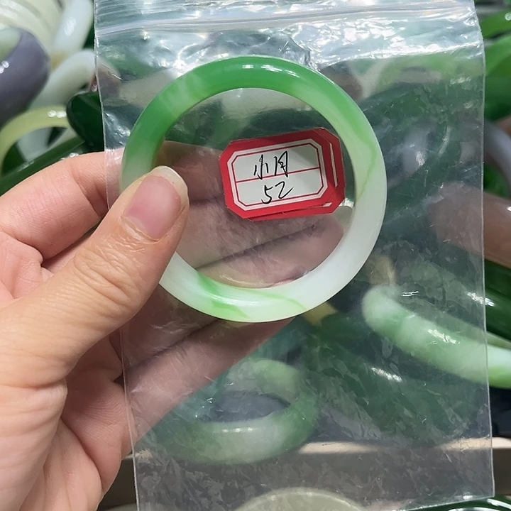 和田玉（糖玉）未镶嵌手镯