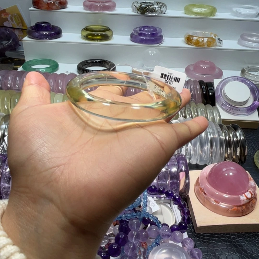 水晶手镯56圈口13号未镶嵌九***?